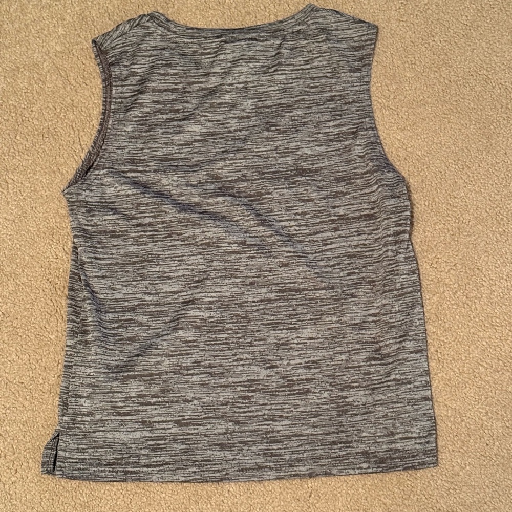 Nike Boys’ Gray Sleeveless Top / Tank
Size 7 - Picture 3 of 3